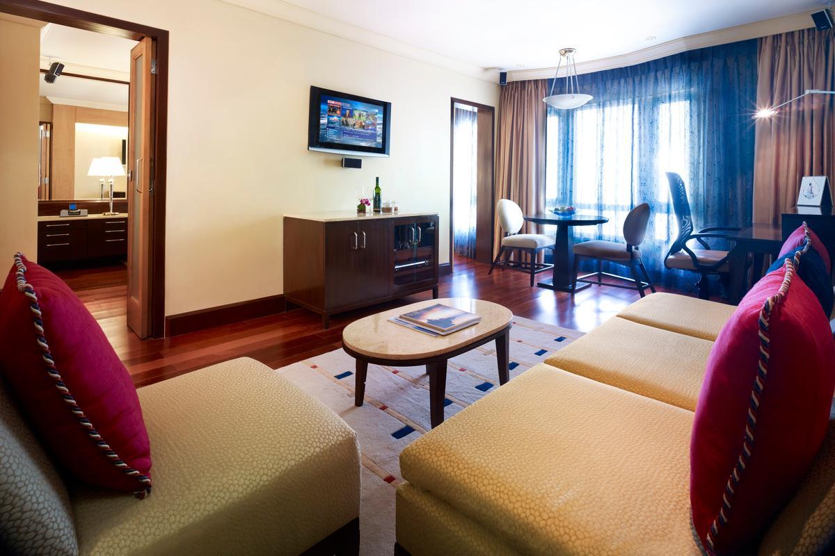 President - Ihcl Seleqtions Hotell Mumbai Eksteriør bilde Suite at the Taj Bengal