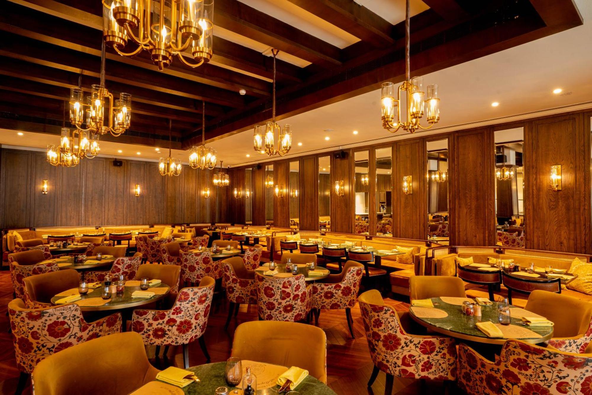 President - Ihcl Seleqtions Hotell Mumbai Eksteriør bilde The interior of the restaurant