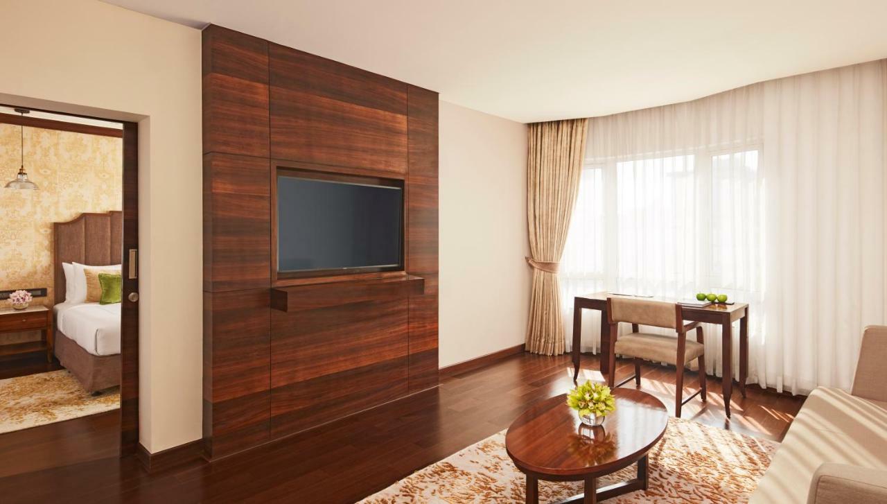 President - Ihcl Seleqtions Hotell Mumbai Eksteriør bilde A room at the Taj Bengal